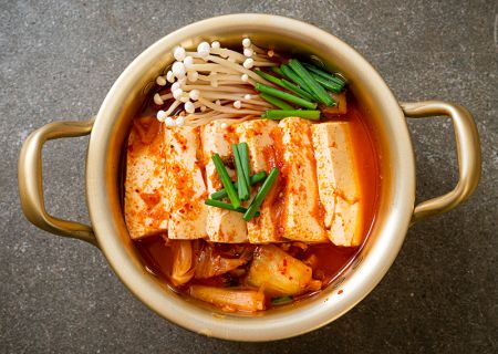 Kimchi Tofu horúci hrniec - Kimchi Tofu horúci hrniec